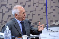 Senado aprova Raimundo Carreiro para embaixada em Portugal