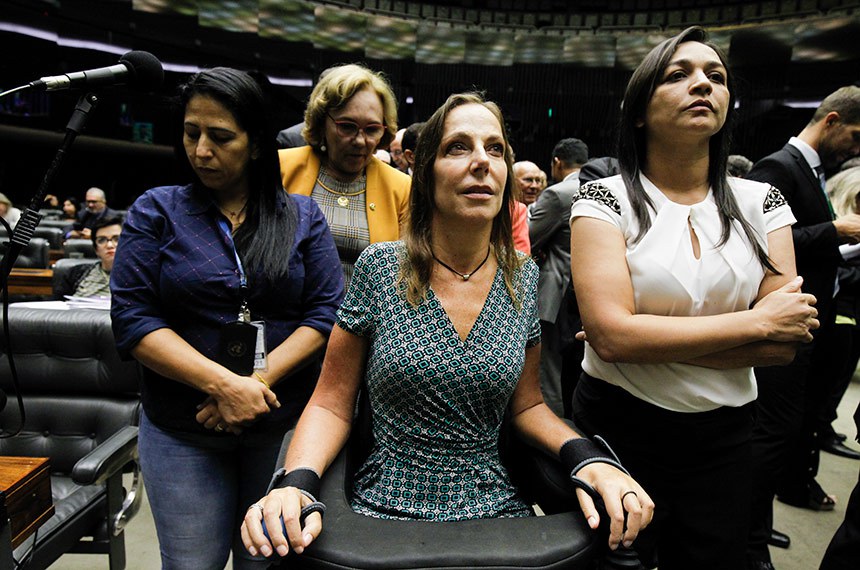 Plenário da Câmara dos Deputados durante sessão conjunta do Congresso Nacional destinada à deliberação dos destaques dos vetos nºs 51, 52, 53 e 55 de 2019 e dos vetos nºs 56 a 62 de 2019 e 1 e 2 de 2020. Participam: senadora Mara Gabrilli (PSDB-SP); senadora Eliziane Gama (Cidadania-MA); senadora Zenaide Maia (Pros-RN). Foto: Beto Barata/Agência Senado