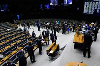 Aprovado crédito suplementar para seis estatais