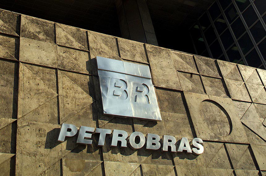 Fachada da sede da Petrobras (RJ).