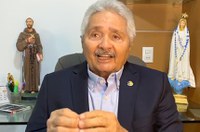 Elmano Férrer informa que foi diagnosticado com covid-19