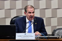 Vanderlan Cardoso contrai covid-19 e dengue