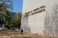 Estendido prazo de MP que prorroga contratos temporários na ANS e na Agricultura