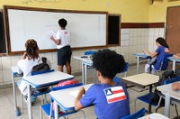 Comissão de Educação analisa projeto que garante meia-entrada a professores