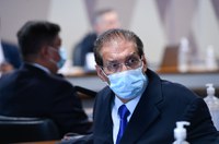 Jader Barbalho testa positivo para covid-19