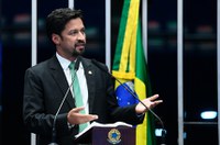 Rodrigo Cunha denuncia governo de Alagoas por privatizar serviços de saneamento básico