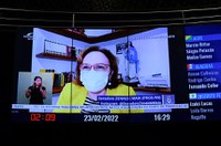 Zenaide Maia apoia projetos com objetivo de conter preços de combustíveis