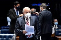 Combustíveis: projetos devem ser votados hoje, diz relator, após reunião com Guedes e Pacheco