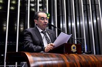 Kajuru: decreto de bolsonaro sobre absorventes é 'oportunismo eleitoreiro'