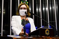 Zenaide comemora adiamento da votação de projeto sobre armas na CCJ