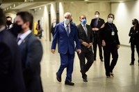 Senado revoga obrigatoriedade do uso de máscaras em suas dependências