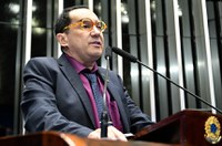 Kajuru registra falecimento do professor Mulatinho, assessor do seu gabinete