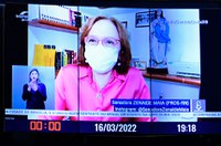 Senado aprova tratamento humanitário para presas em trabalho de parto