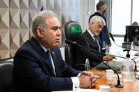 Queiroga diz que nota antivacina é responsabilidade de secretário