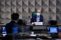 Ausência de ex-ministro na CE pode levar a CPI, advertem senadores