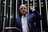 Girão pede votação de requerimento para debate com Alexandre de Moraes