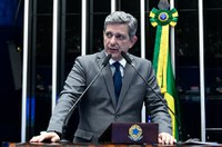 Rogério Carvalho defende o ministro Alexandre de Moraes