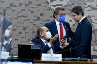 Servidora do MEC confirma a senadores que relatou denúncia ao ministro