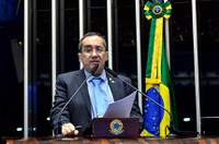 Kajuru: Bolsonaro usa AGU e confunde público com privado