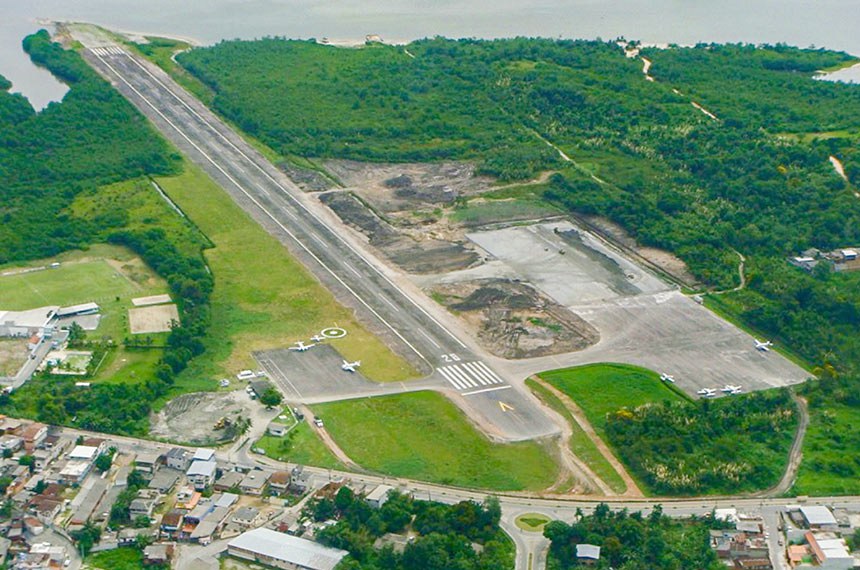 Vista aérea do aeroporto de Angra dos Reis/ RJ. Foto.: Wagner Gusmão