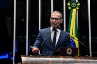 Brasil não pode continuar banalizando crimes de trânsito, afirma Contarato