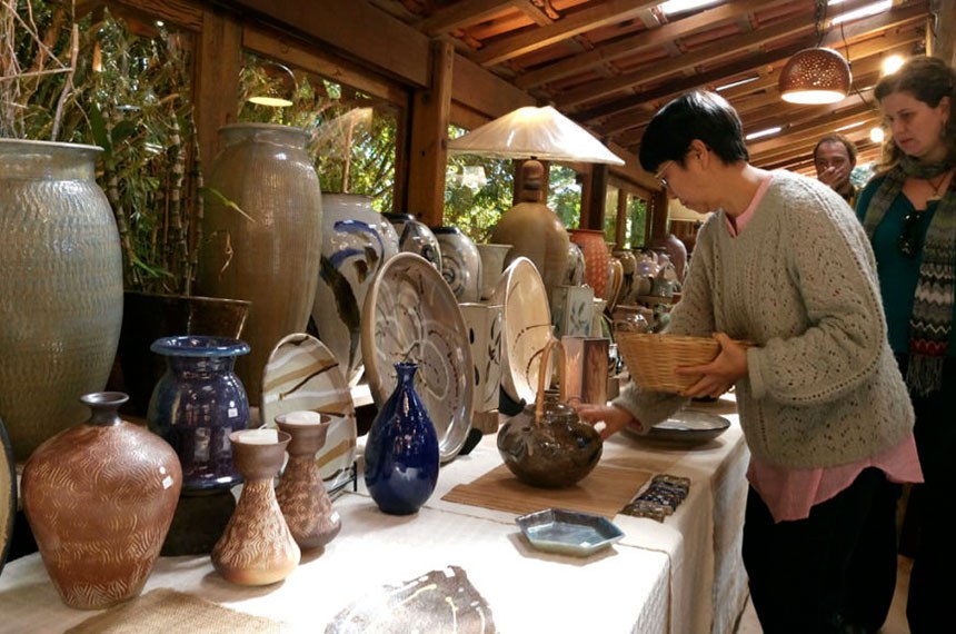Ateliê de ceramistas, cerâmica, em Cunha-SP  Ateliê de Cerâmica Suenaga e Jardineiro, Cunha/SP  Fotos: triprural.org