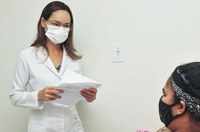 Projeto prevê aumento no salário mínimo de médicos e cirurgiões-dentistas