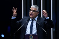 Girão acusa ministros do STF de 'desvios de conduta'