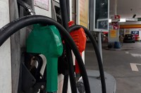 Projeto prevê Benefício Combustível para atenuar preço da gasolina