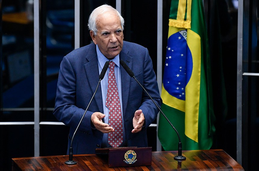 Oriovisto Guimarães defende o fim do orçamento secreto — Senado Notícias