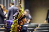 Cai veto de Bolsonaro ao Dia dos Povos Indígenas