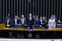 Congresso faz um minuto de silêncio pelo assassinato de dirigente do PT em Foz do Iguaçu