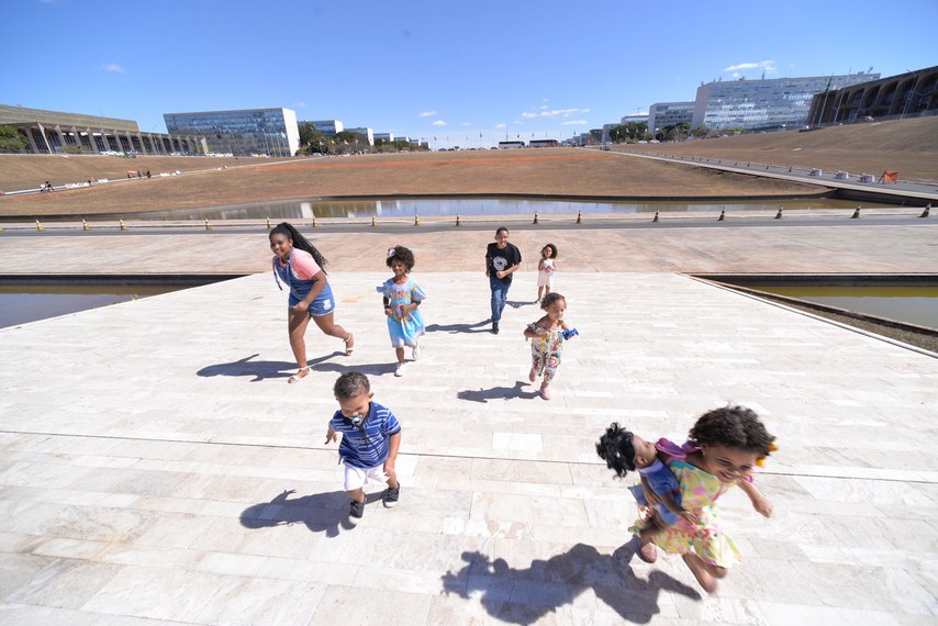 Crianças passearam pela área interna e externa do Congresso, onde foram fotografadas
