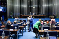 Senado vota projeto que obriga planos a cobrir atendimentos fora do rol da ANS