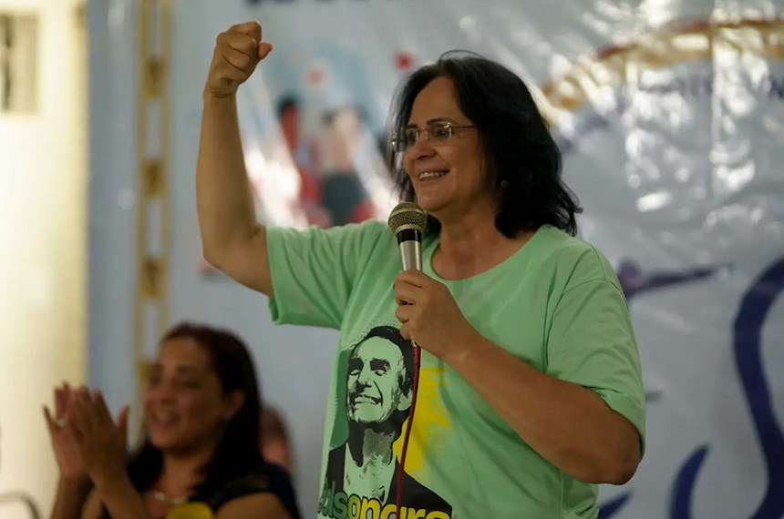 Damares Alves: a trajetória conservadora da ministra que criou polêmica -  Jornal O Globo