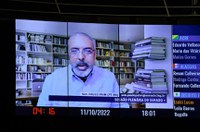 Divulgação de fake news é crime e só serve para desinformar, diz Paim