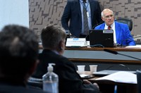 CRA aprova R$ 2 bi em emendas ao Orçamento com prioridade para seguro rural