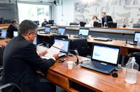 Comissão aprova projeto que vincula matrícula escolar a vacinação