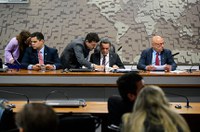 CRE vai avaliar seis nomes para embaixadas do Brasil