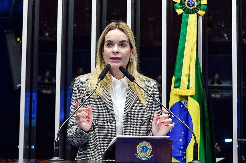 Em discurso, à tribuna, senadora Daniella Ribeiro (PSD-PB).