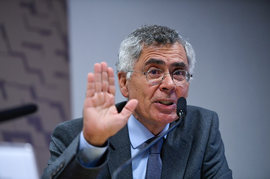 À mesa, em pronunciamento, indicado para exercer o cargo de embaixador do Brasil no Líbano, Tarcísio de Lima Ferreira Fernandes Costa.