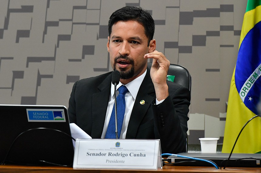 Mesa:
presidente eleito da CCT, senador Rodrigo Cunha (PSDB-AL).