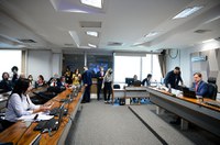 Gurgacz adia votação do PL dos Agrotóxicos e vai discutir com governo eleito