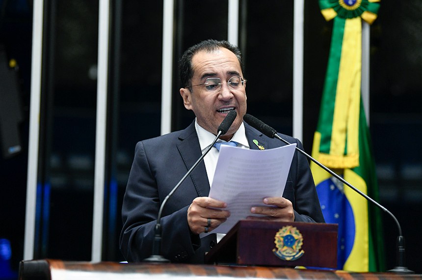 À tribuna, senador Jorge Kajuru (Podemos-GO). 