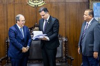 Pacheco recebe relatório da comissão de juristas sobre inteligência artificial