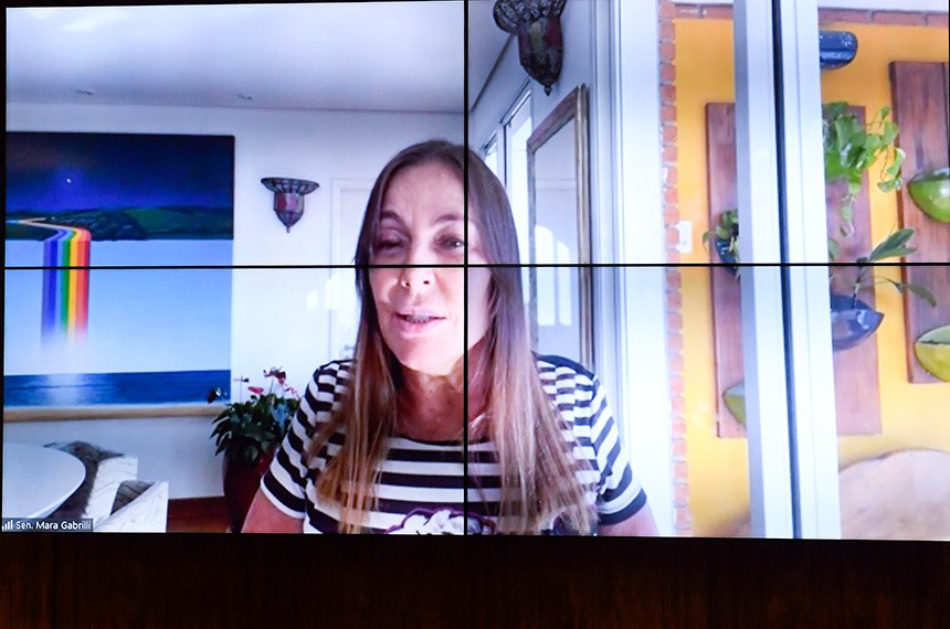 Na tela, relatora das emendas da CMMIR ao PLOA 2023, senadora Mara Gabrilli (PSDB-SP), em pronunciamento via videoconferência.