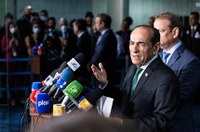 Relator do Orçamento supera proposta de Guedes e prevê salário mínimo de R$ 1.320