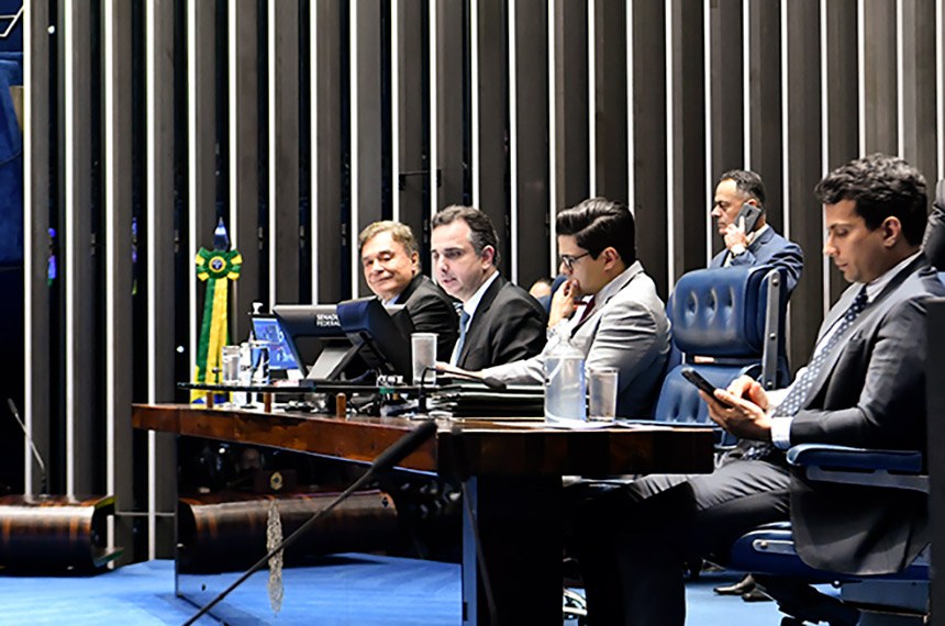 Mesa: 
senador Alvaro Dias (Podemos-PR); 
presidente do Senado Federal, senador Rodrigo Pacheco (PSD-MG); 
secretário-geral da Mesa, Gustavo A. Sabóia Vieira; 
primeiro-secretário da Mesa Diretora do Senado Federal, senador Irajá (PSD-TO).