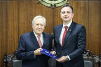 Pacheco recebe proposta para nova lei do impeachment