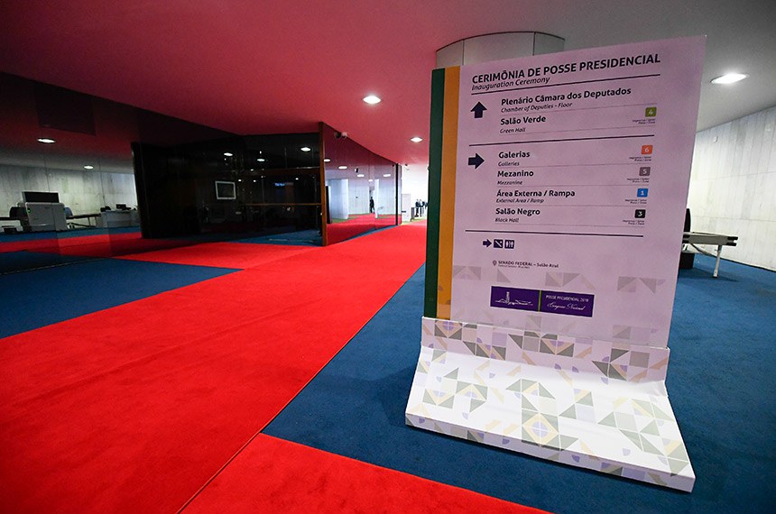 Somente no Congresso Nacional, são 24 postos de trabalho, envolvendo equipes de policiais legislativos, receptivo de imprensa, comunicação, infraestrutura (telefonia, energia, transportes) e atendimento médico. Tradicionalmente, o evento começa na Catedral de Brasília, de onde sai o desfile do presidente, em automóvel, pela Esplanada dos Ministérios até o Congresso. O grupo de trabalho que prepara o evento desde março já divulgou o roteiro prévio da solenidade, marcada para começar às 15h.